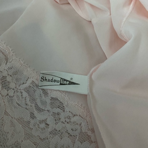 Vintage Shadowline Pale Pink Bed Jacket – Lace Trim, Rosebud Embroidery, Size M - Picture 8 of 9